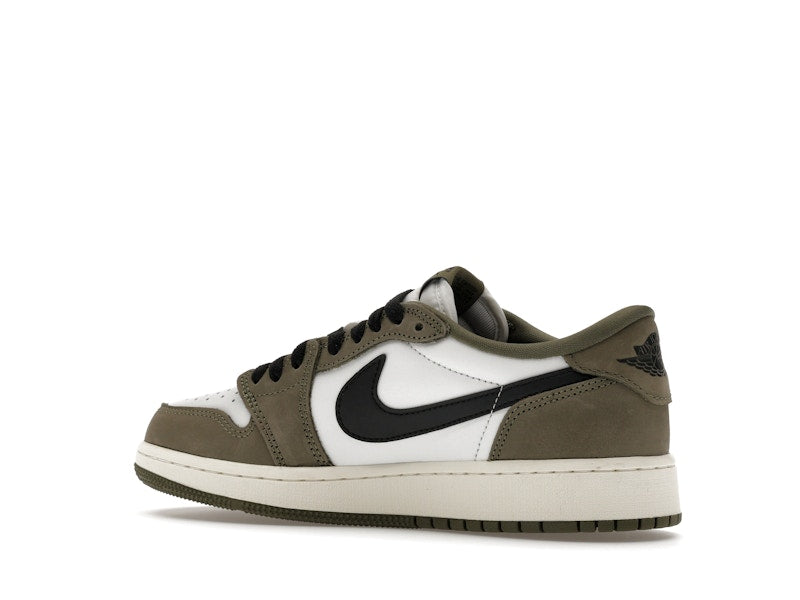 Air Jordan 1 Retro Low OG Medium Olive (GS) - vista 37
