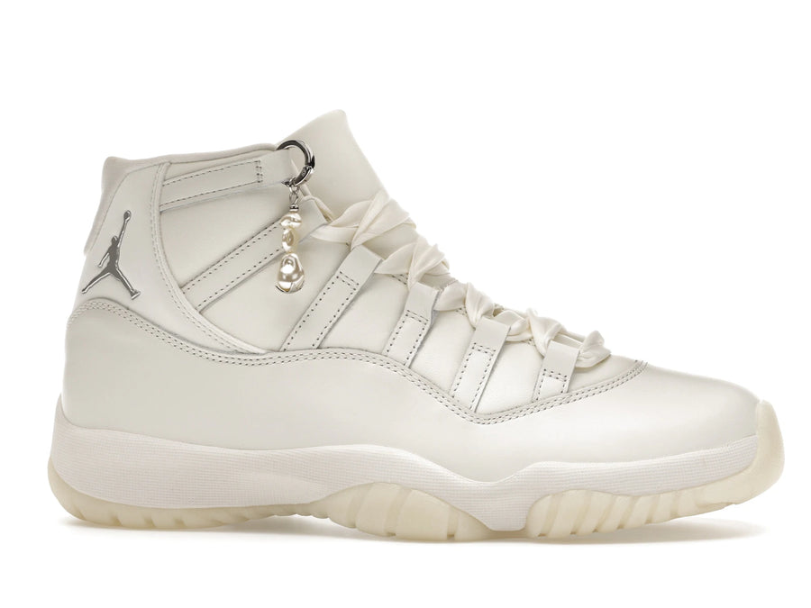 Air Jordan 11 Retro Grand Finale - Sail/Pearl Grey/White/Metallic Silver - AR0715-110 - 01