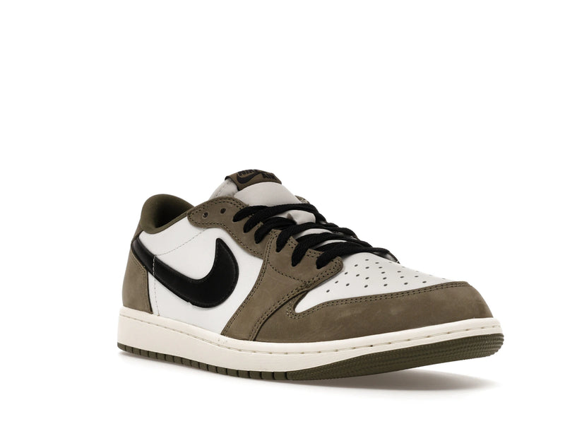 Air Jordan 1 Retro Low OG Medium Olive - view 5