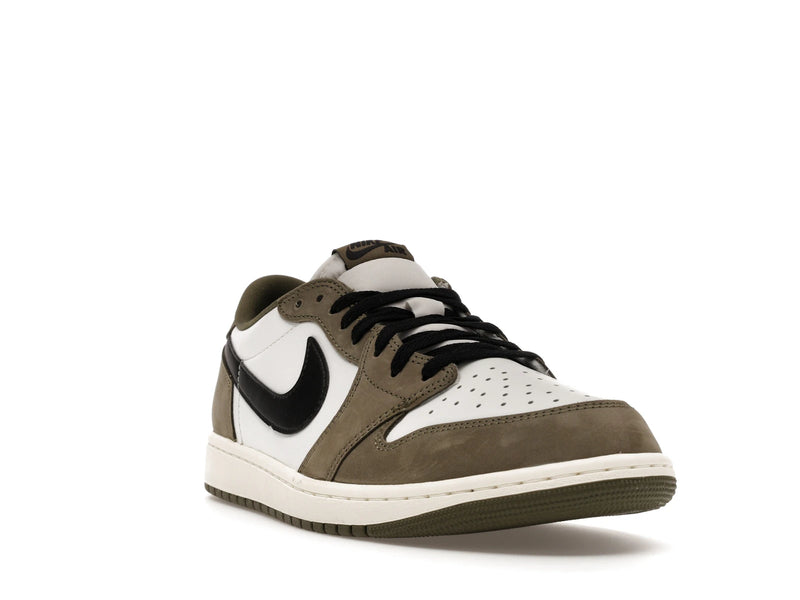 Air Jordan 1 Retro Low OG Medium Olive - view 6