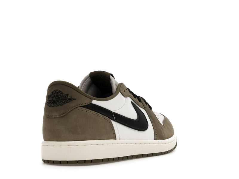 Air Jordan 1 Retro Low OG Medium Olive - view 30