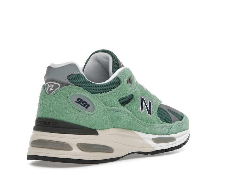 New Balance 991v2 MiUK Mineral Green - view 31