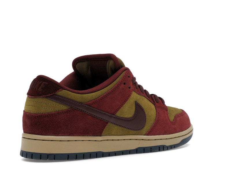 Nike SB Dunk Low Dark Team Red Olive Flak - widok 32