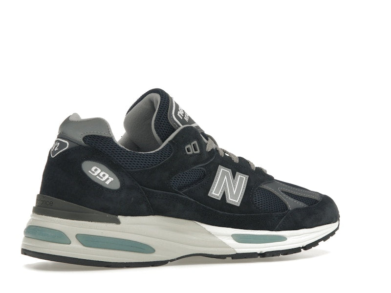 New Balance 991v2 MiUK Dark Navy - view 33