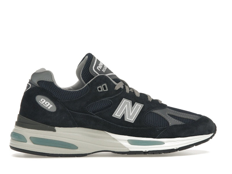 New Balance 991v2 MiUK Dark Navy - view 35