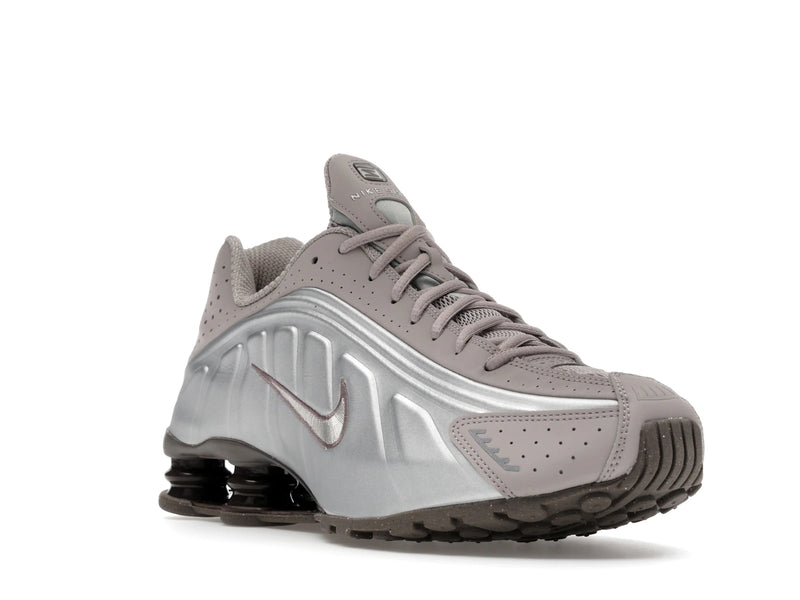 Nike Shox R4 Cave Stone - Cave Stone/College Grey/Baroque Brown/Cave Stone - HQ1988-200 - 05