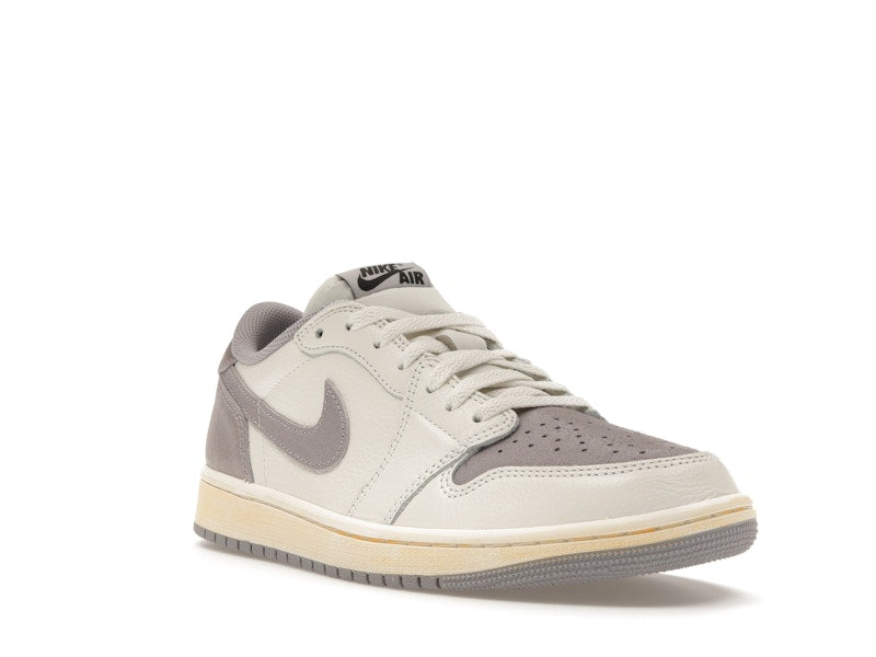 Air Jordan 1 Retro Low OG Atmosphere Gray - view 5