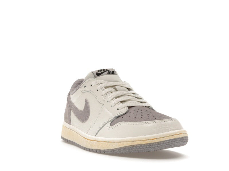 Air Jordan 1 Retro Low OG Atmosphere Gray - view 6