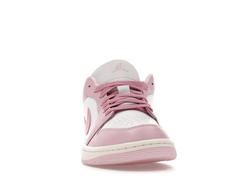 Jordan 1 Low Iced Carmine White (Women's) - vista 9