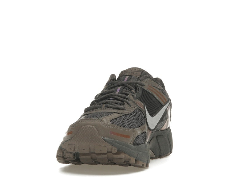 Nike Zoom Vomero 5 Cave Stone - Cave Stone/Multi-Color/Medium Ash/Metallic Silver - HF5493-201 - 11