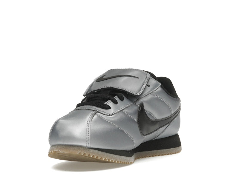 Nike Cortez SE Tiempo Pack Metallic Cool Grey - Metallic Cool Grey/Black/Gum Dark Brown - HQ3490-099 - 12