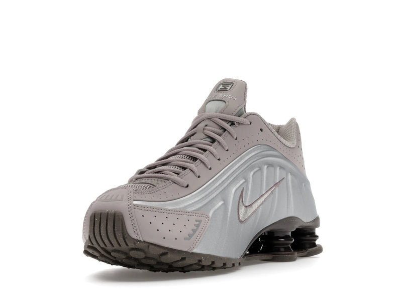 Nike Shox R4 Cave Stone - Cave Stone/College Grey/Baroque Brown/Cave Stone - HQ1988-200 - 12