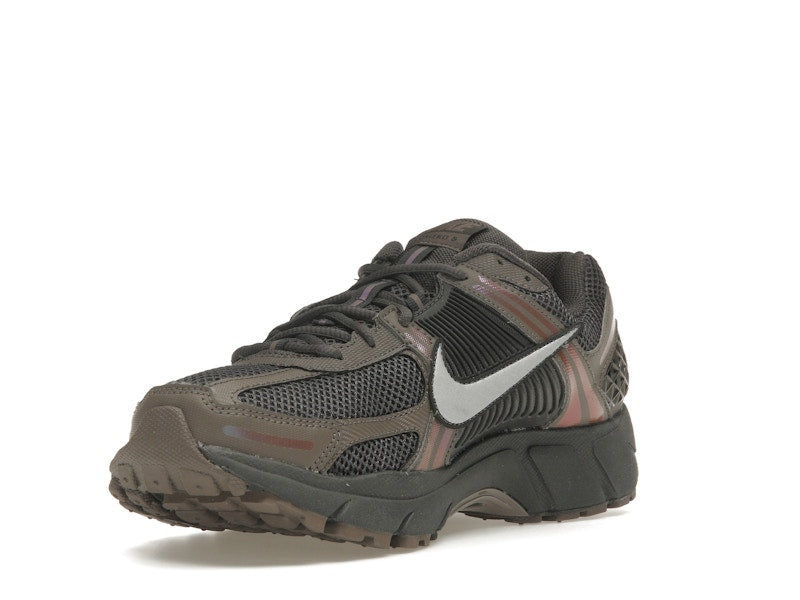 Nike Zoom Vomero 5 Cave Stone - Cave Stone/Multi-Color/Medium Ash/Metallic Silver - HF5493-201 - 13