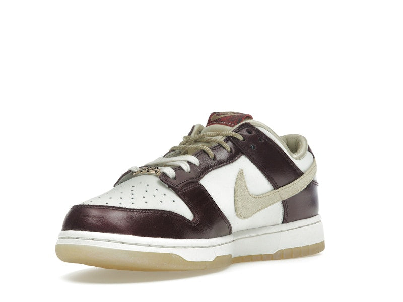 Nike Dunk Low LX Year Of the Snake (Women's) - vue 14