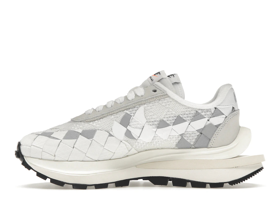 Image 2 de Nike Vaporwaffle Woven Sacai Jean Paul Gaultier White DR5209-100