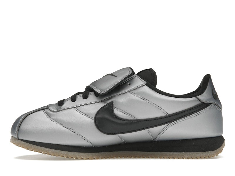 Nike Cortez SE Tiempo Pack Metallic Cool Grey - Metallic Cool Grey/Black/Gum Dark Brown - HQ3490-099 - 18