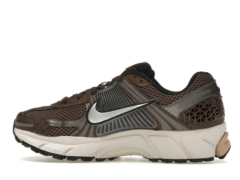 Nike Zoom Vomero 5 Baroque Brown (Women's) - Baroque Brown/Chrome/Light Orewood Brown/Hemp - FN6742-201 - 19