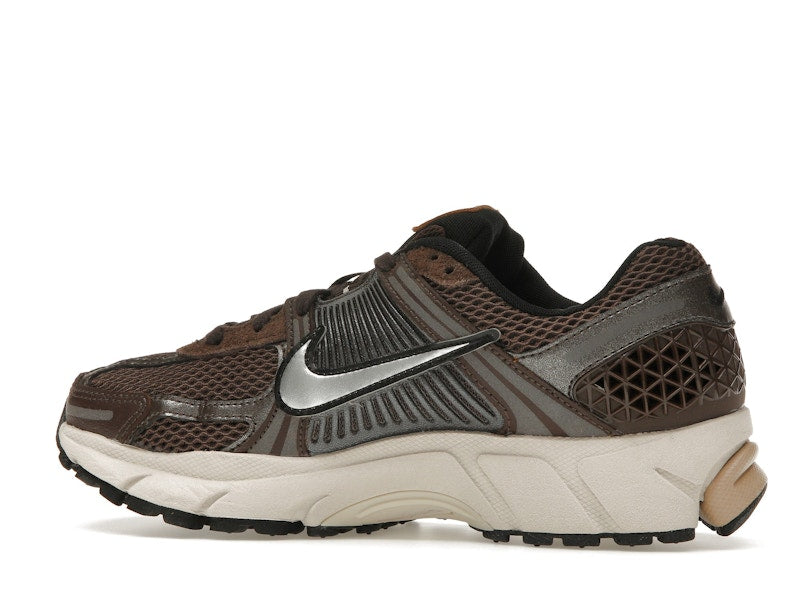 Nike Zoom Vomero 5 Baroque Brown (Women's) - Baroque Brown/Chrome/Light Orewood Brown/Hemp - FN6742-201 - 20
