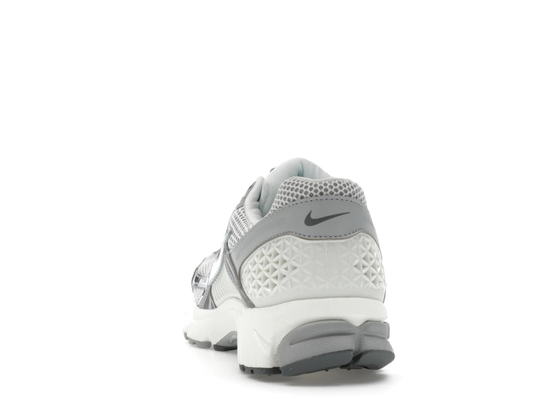 Nike Zoom Vomero 5 Metallic Silver - Summit White/Light Smoke Grey/Smoke Grey/Metallic Silver - IM2219-121 - 26