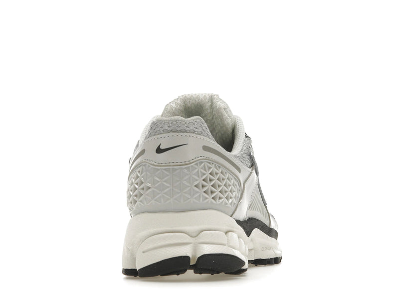 Nike Zoom Vomero 5 Photon Dust Metallic Silver (W) - Photon Dust/Chrome/Gridiron/Sail - FD0884-025 - 28