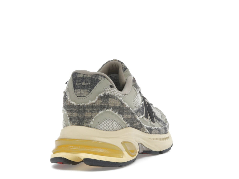 New Balance (2010) Joe Freshgoods Bag Lady - Tan - U2010JG1 - 29