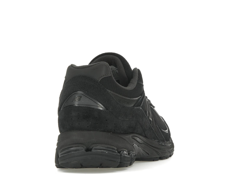 New Balance 2002r Triple Black Suede - Black/Magnet - U2002RBL - 29