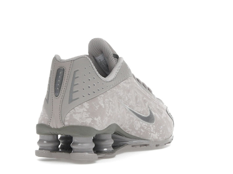 Nike Shox R4 Flat Pewter Floral - College Grey/Flat Pewter - HV0934-001 - 30