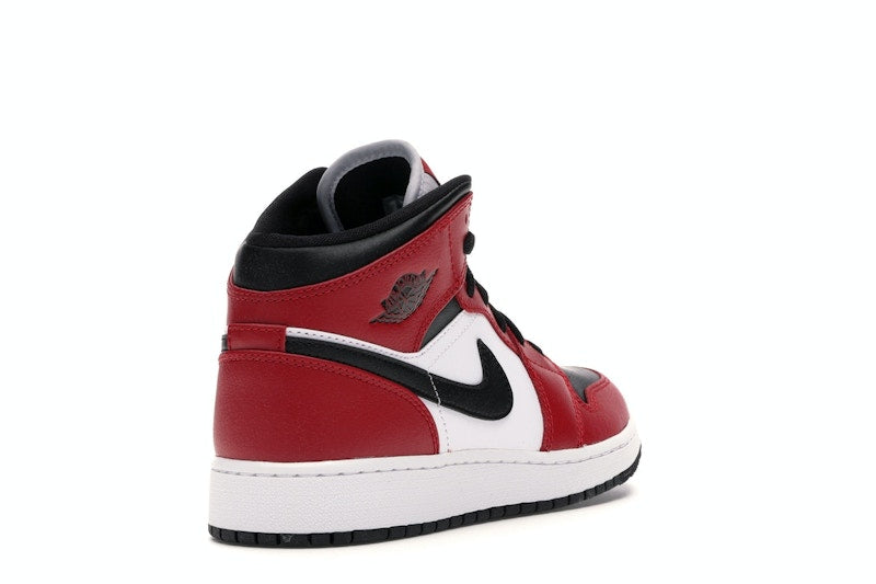 Air Jordan 1 Mid Chicago Black Toe (GS) - weergave 30
