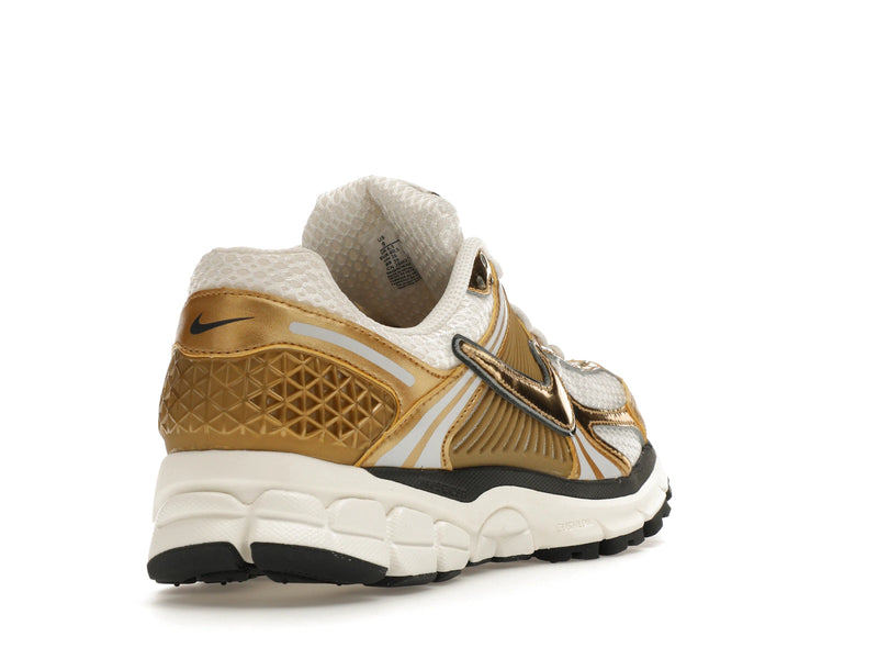 Nike Zoom Vomero 5 Metallic Gold - Photon Dust/Metallic Gold-Gridiron-Sail - HF7723-001 - 30