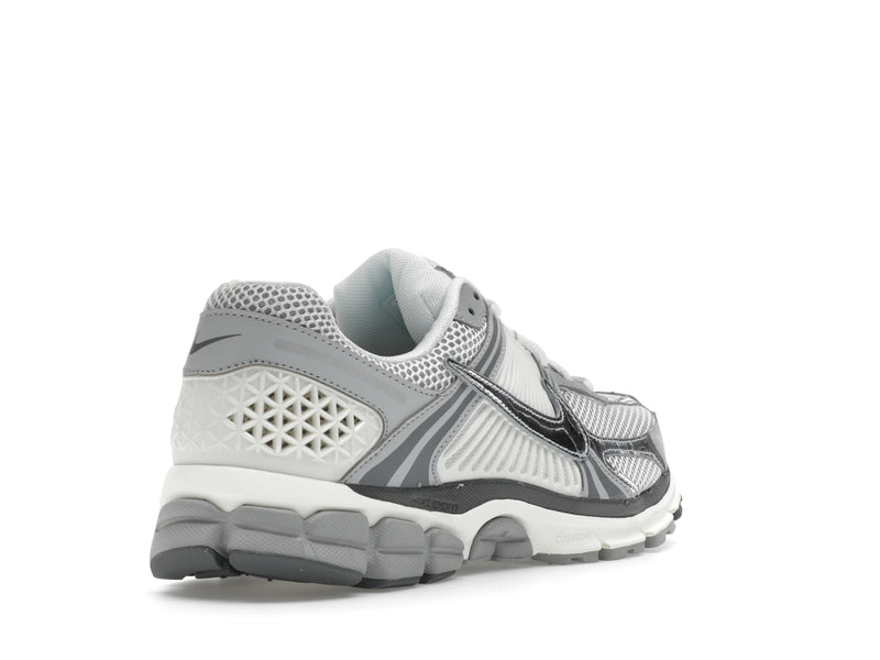 Nike Zoom Vomero 5 Metallic Silver - Summit White/Light Smoke Grey/Smoke Grey/Metallic Silver - IM2219-121 - 31