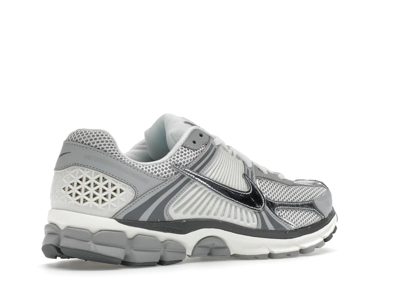 Nike Zoom Vomero 5 Metallic Silver - Summit White/Light Smoke Grey/Smoke Grey/Metallic Silver - IM2219-121 - 33