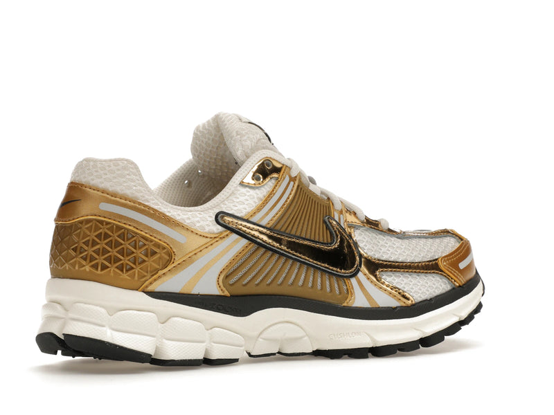Nike Zoom Vomero 5 Metallic Gold - Photon Dust/Metallic Gold-Gridiron-Sail - HF7723-001 - 33