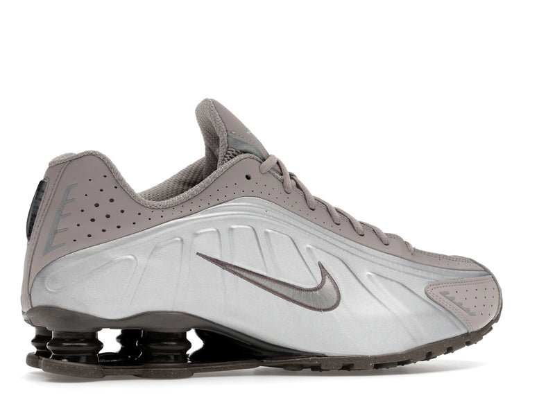 Nike Shox R4 Cave Stone - Cave Stone/College Grey/Baroque Brown/Cave Stone - HQ1988-200 - 34