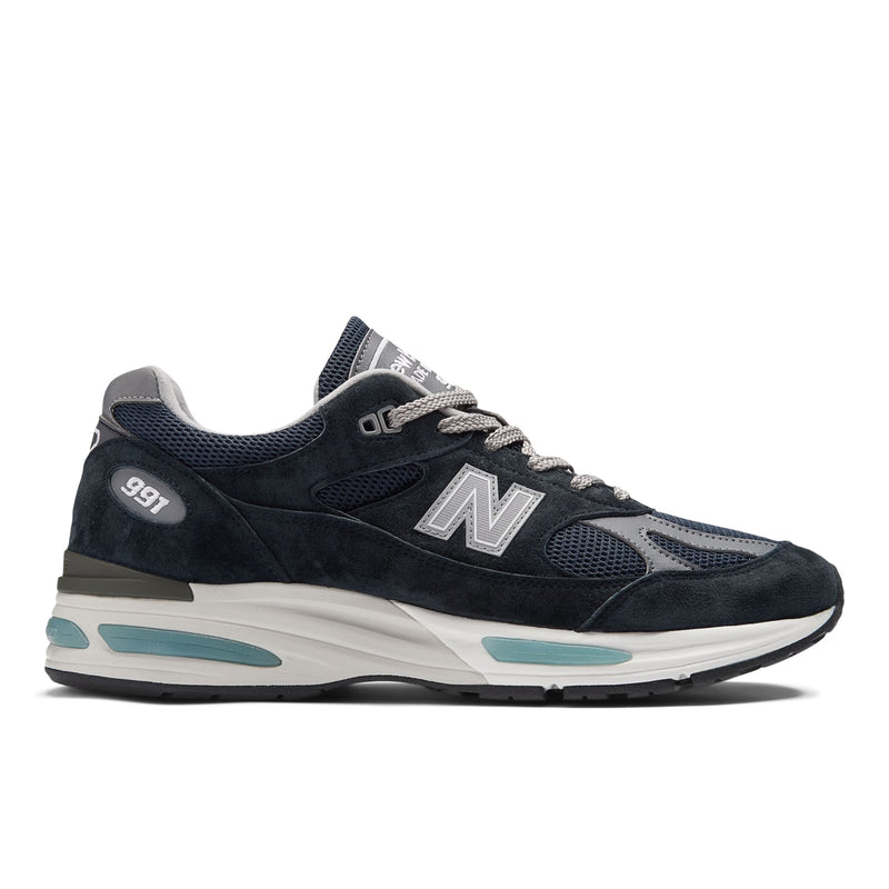New Balance 991v2 MiUK Dark Navy - view 39