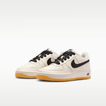 Nike Air Force 1 Low Lv8 Soft Pearl Gum Black (GS) - vista 4