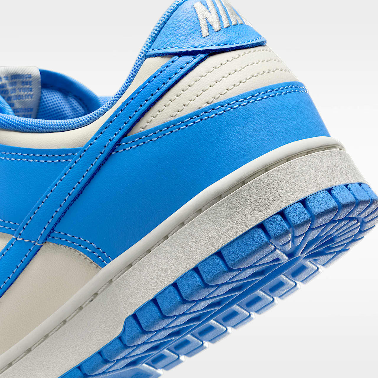 Nike Dunk Low Retro University Blue - view 45