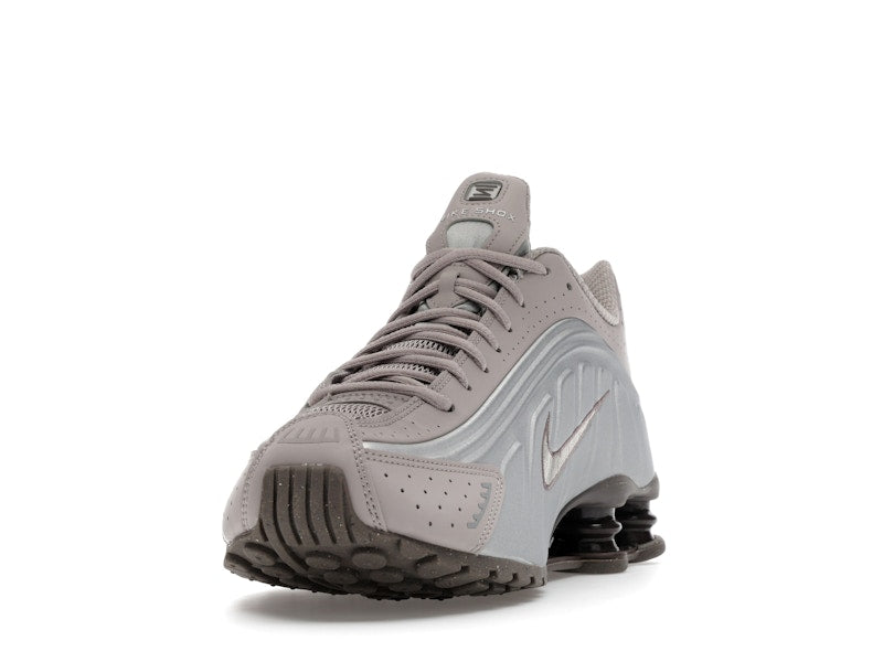 Nike Shox R4 Cave Stone - view 12