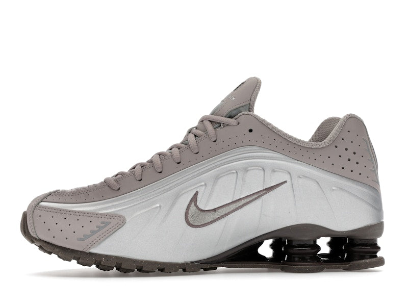 Nike Shox R4 Cave Stone - view 18
