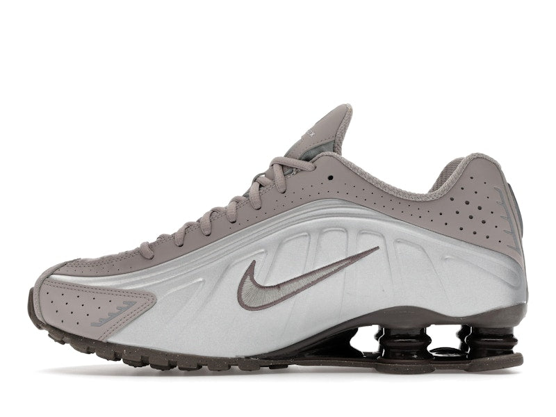 Nike Shox R4 Cave Stone - view 19