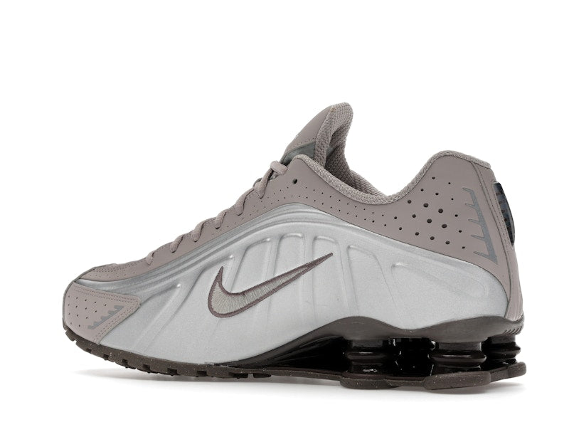 Nike Shox R4 Cave Stone - view 22